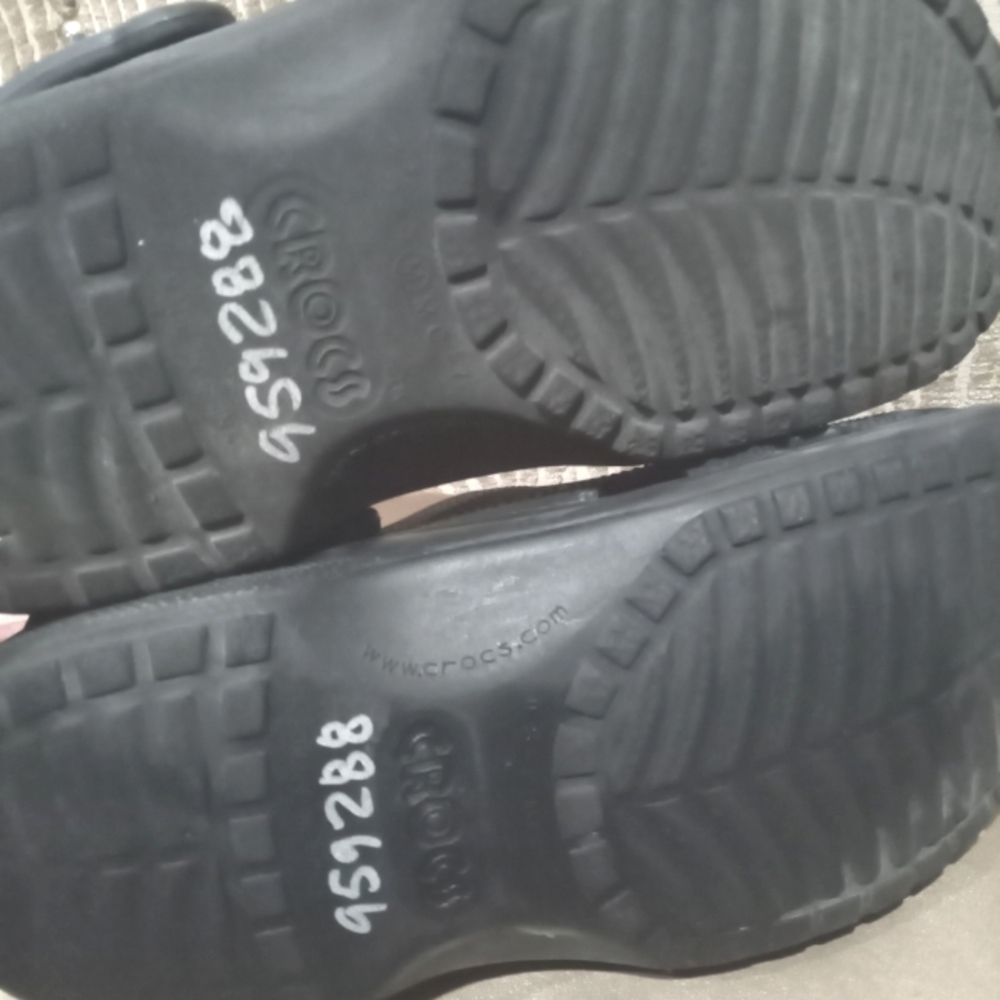 black Crocs - Picture 4 of 10
